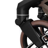 Maxi Cosi Fame - Twillic Truffle with Brown Wheels