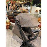Amaati Perla Compact Stroller (lifestyle)
