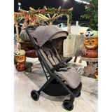 Amaati Perla Compact Stroller (lifestyle)