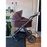 Oyster 4 Pushchair + Carrycot - Mulberry (Ex-Display)