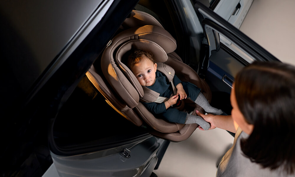 Maxi-Cosi Emerald 360 Pro: The Only Car Seat You’ll Ever Need