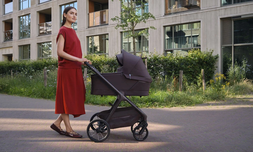 Introducing the Maxi-Cosi Oxford+: The Art of Folding