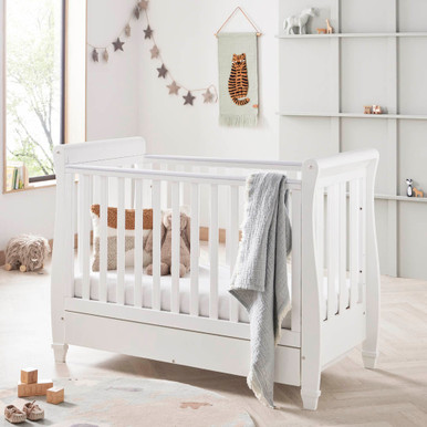 Baby cot clearance adjustable side