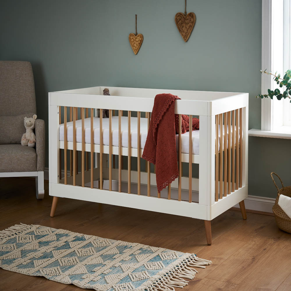 Photos - Cot Obaby Maya Mini  Bed - White with Natural 20OB2716 