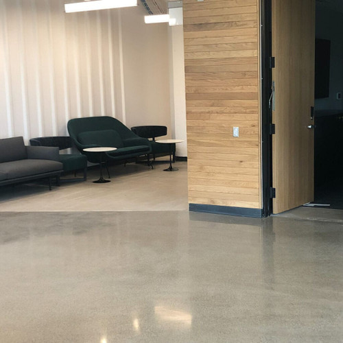 K 523™​​​​​​​​​​​​ Self-Leveling Topping