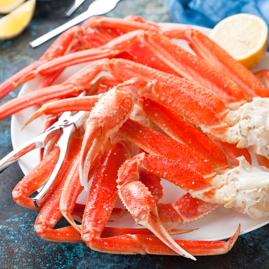 A fresh pile of bright Alaska snow crab legs. A fresh pile of bright Alaska snow crab legs.