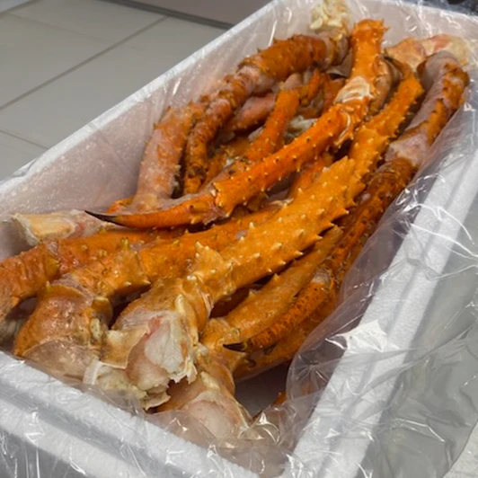 10 lb CASE - FRESHLY-Caught Jumbo Alaska Golden King Crab Legs