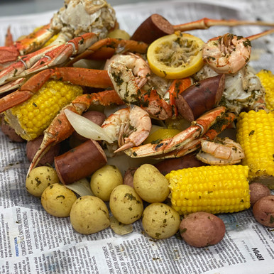 https://cdn11.bigcommerce.com/s-yry49ek1lz/products/483/images/2165/seafood-boil-01__53914.1673561914.386.513.jpg?c=1