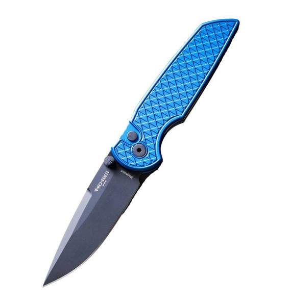 Pro-Tech TR-3 Integrity Thumbstud Manual, CPM-MagnaCut Blade, 3.50" DLC Black Blade, Blue Relic Textured Aluminum Handle 