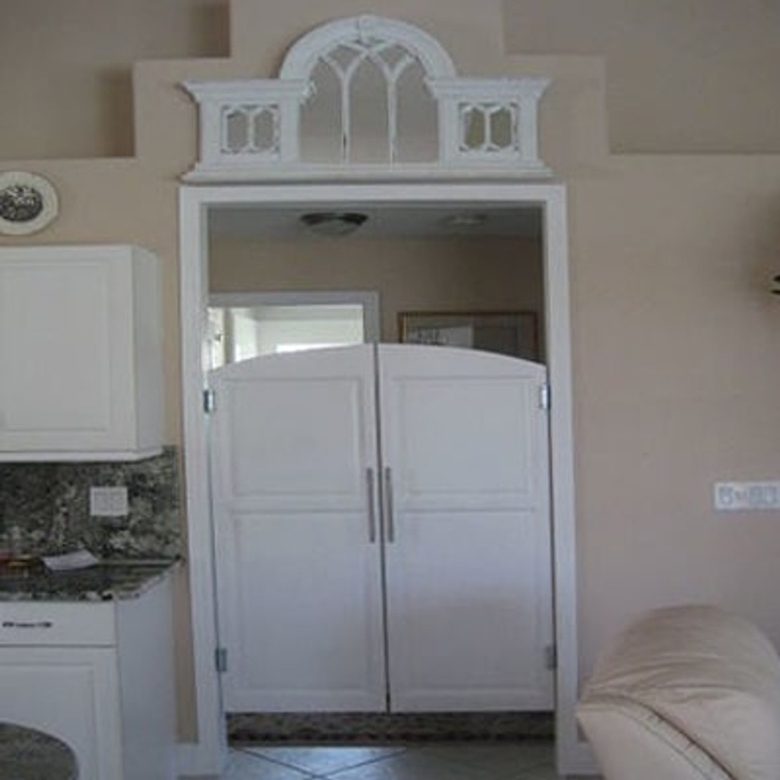 What are Saloon Doors and Cafe Doors? What are Saloon Doors and Cafe Doors?