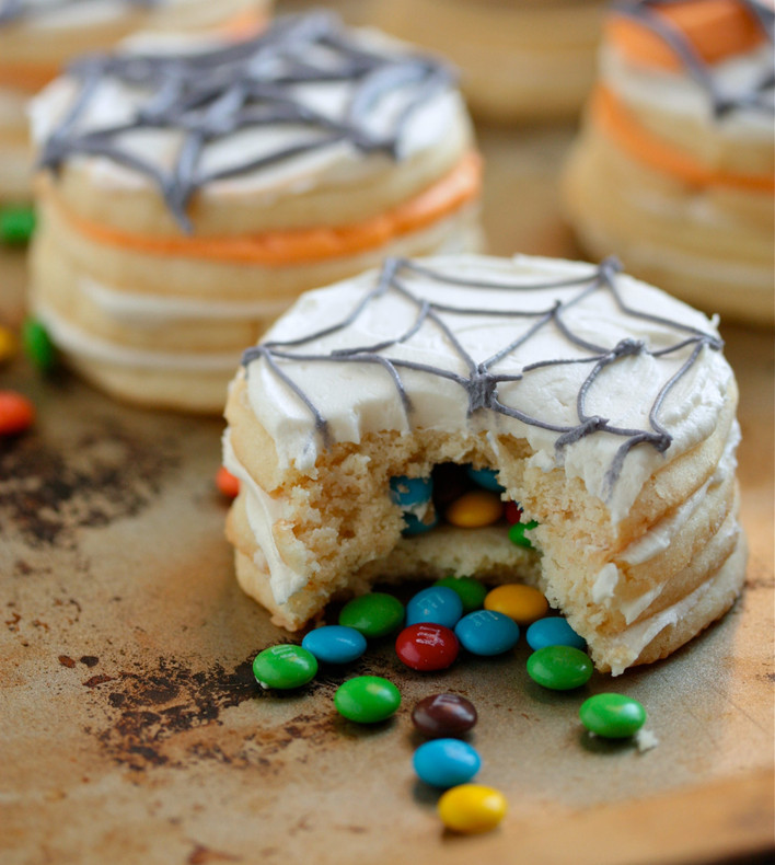 6 Tantalizing Treats to Make & Take this Halloween