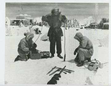 ICE STATION ZEBRA (1969) 28531  GELATIN SILVER PRINT		 MGM Original Gelatin Silver Print  8x10