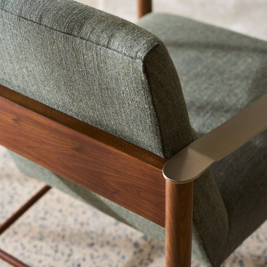 Lean Chair