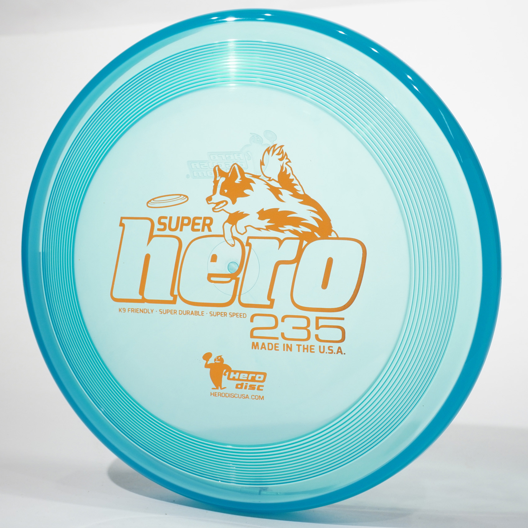 hero dog frisbee