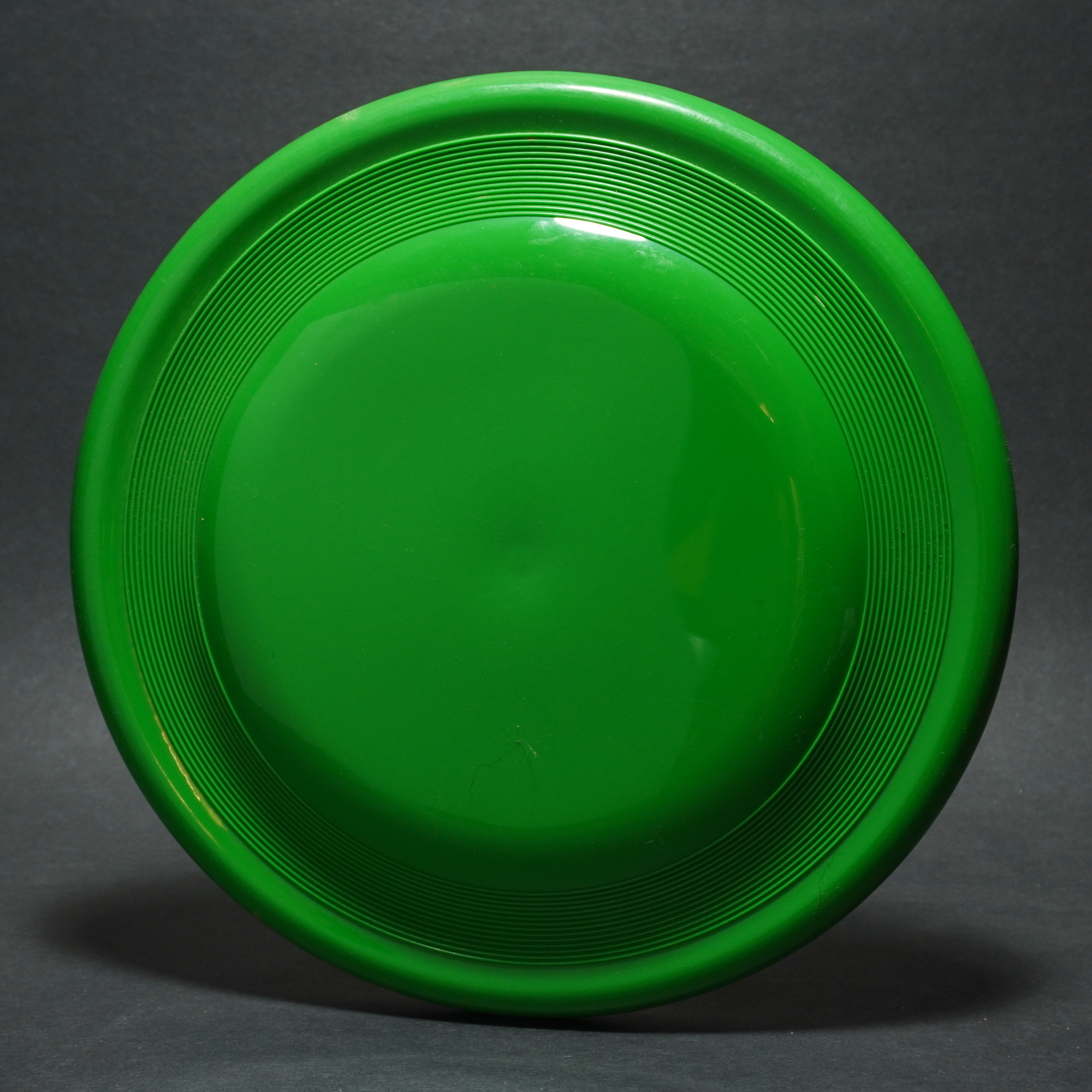 blank frisbee