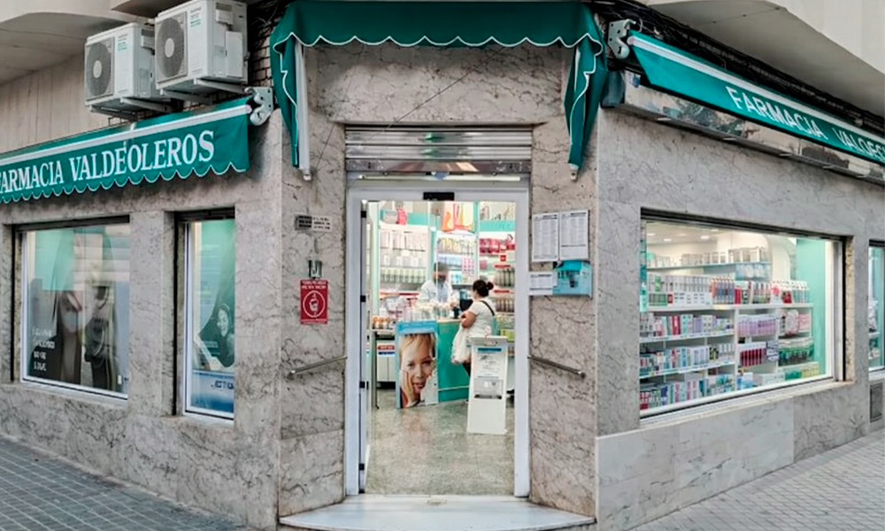 fachada farmacia valdeolleros