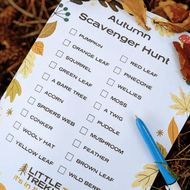 Autumn Scavenger Hunt – A Free Printable for Little Trekkers!