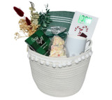 Build Your Own Christmas Gift Basket: Simple Frameworks for Creating Custom Holiday Hampers
