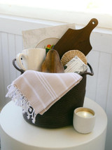 The Smart Way to Send Corporate Gift Baskets: Strategy, Etiquette, and Impact