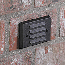 T3 Vista Step Light Louvered Black T3 Vista Step Light Louvered Black