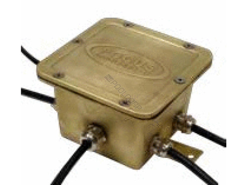 J-Box 8 Port Octopus Underwater