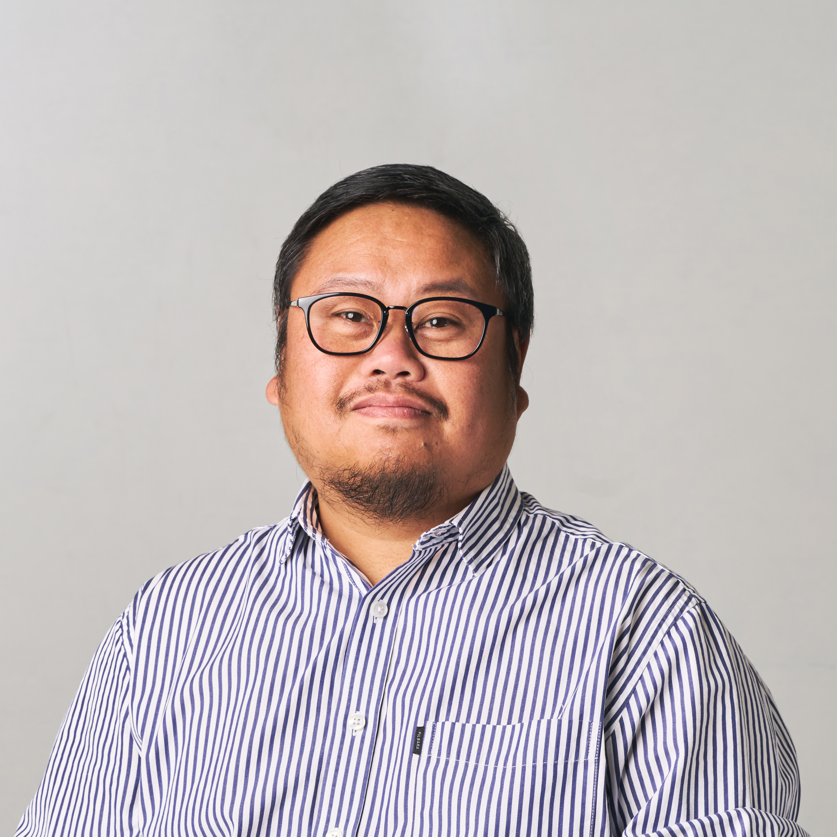 <p><strong>EJ Talaroc</strong><br /><span style="font-size: 10pt;">Graphic Designer</span></p>