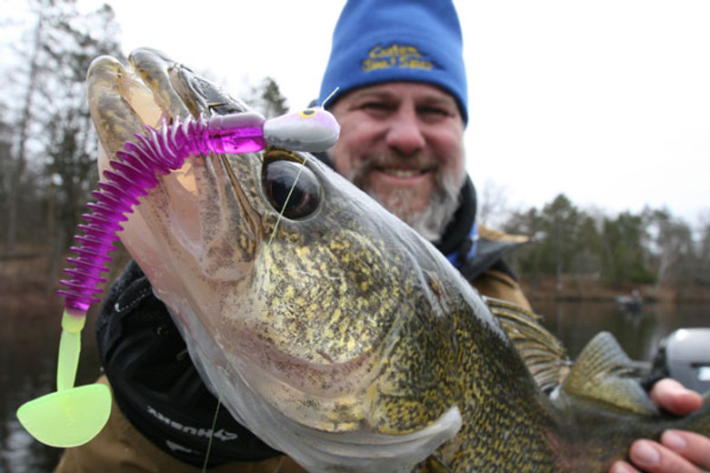 Largemouth Spinnerbait Color Scheming - In-Fisherman