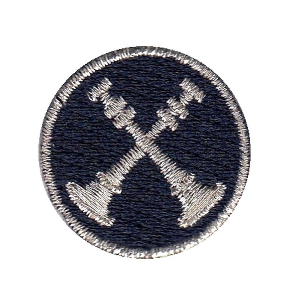 Captain, 2 Crossed Bugles, Collar Insignia, 1&#34; Circle-HP
