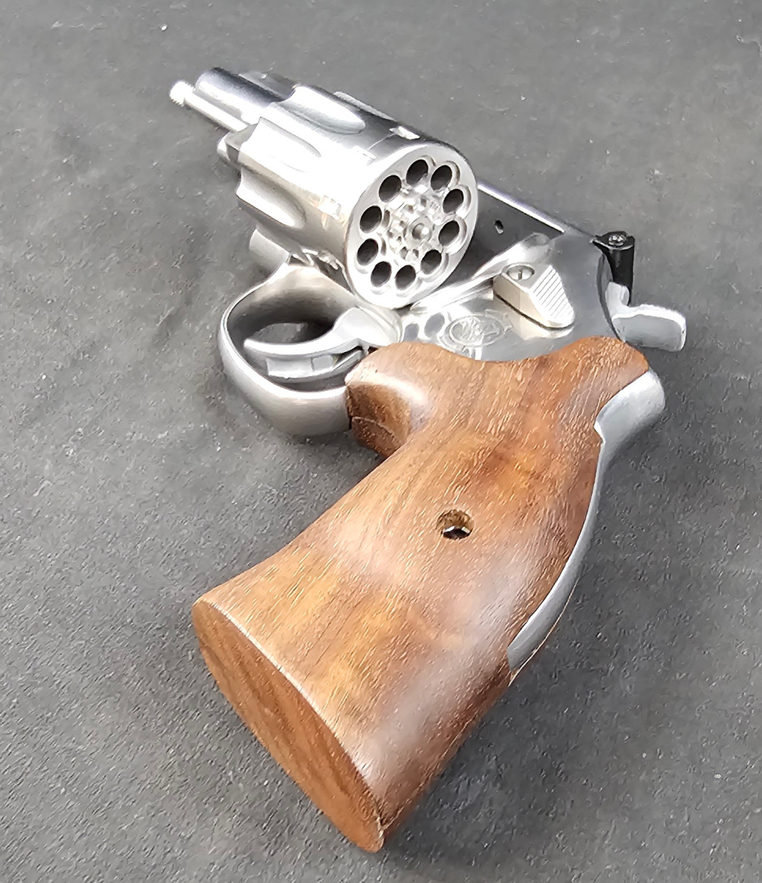 Smith & Wesson 617-7 Mountain Gun .22LR Revolver