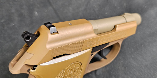 Beretta 3032 Tomcat .32 Auto - Action