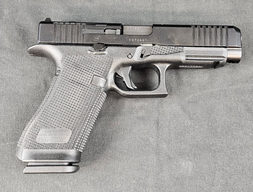 Glock 17 Gen 6 9MM - Right Side