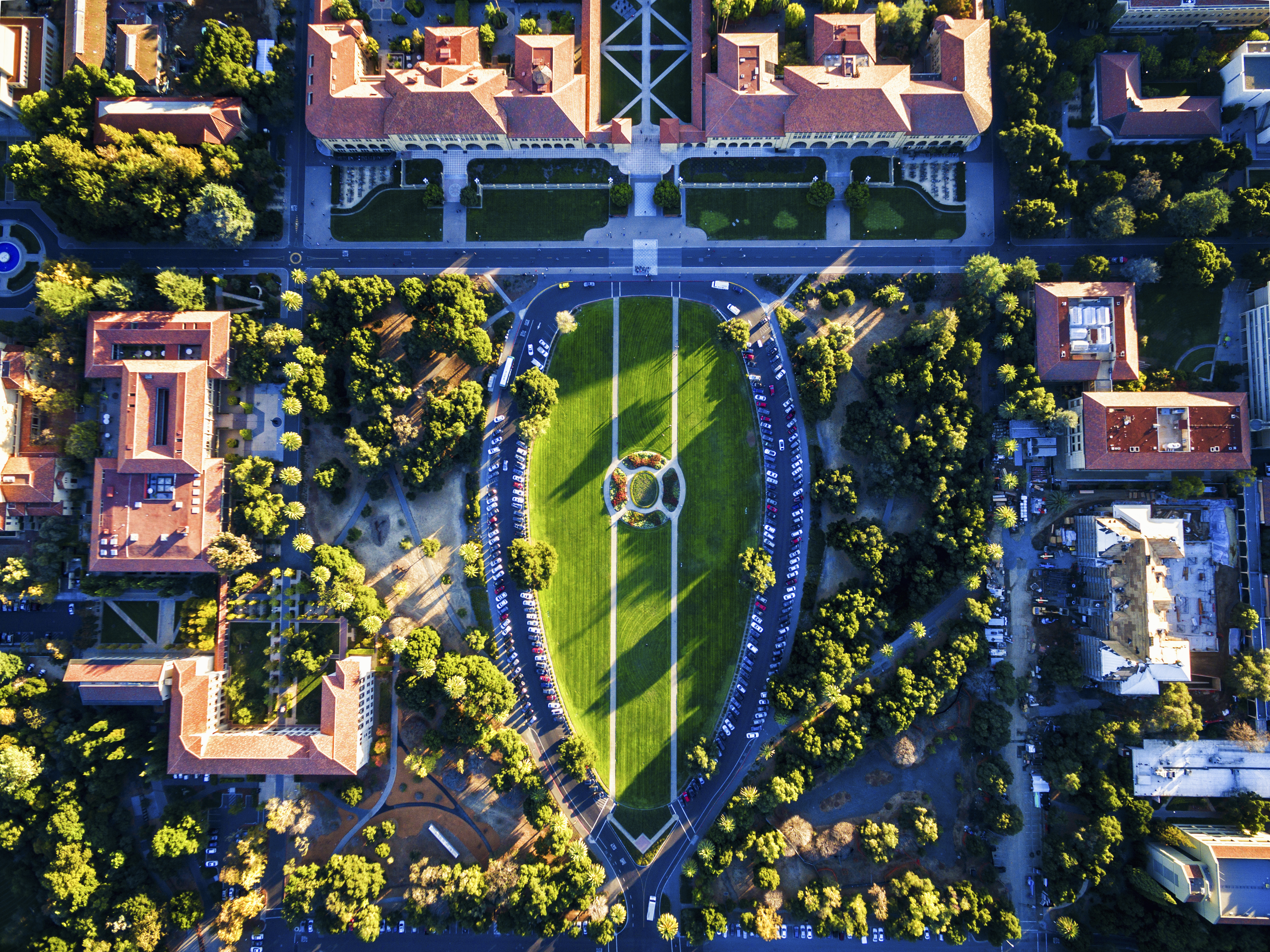 the-oval-aerial-view-of-the-open-space-in-the-mid-2021-08-28-08-41-24-utc.jpg