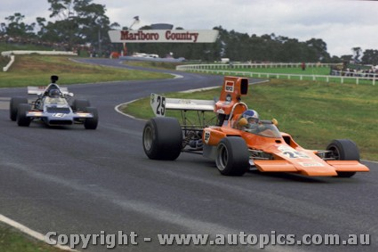 73633 - J. Walker Repco  Lola T300 & H. Sanquester McLaren M22 - Sandown 1973 - Photographer Peter D Abbs