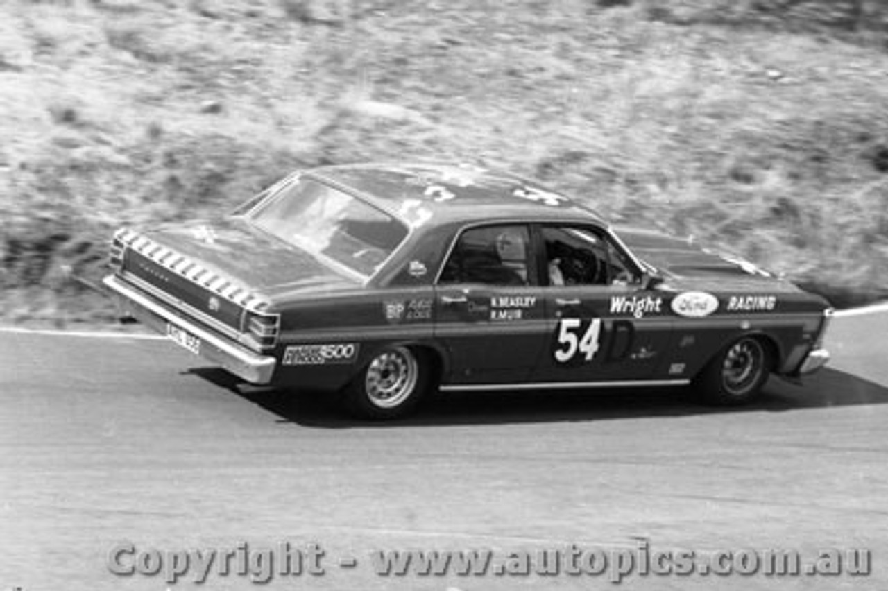 69810 - Bob Beasley / Bob Muir - XW Ford Falcon GTHO - Bathurst 1969 - Photographer Lance Ruting