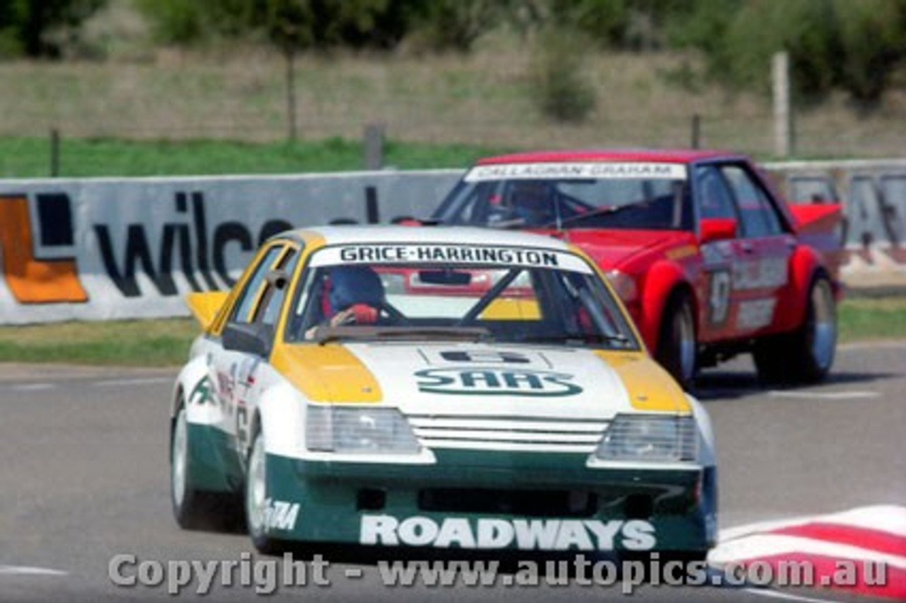 84828 - S. Harrington / A. Grice  Holden Commodore VH -  Bathurst 1984 - Photographer Lance Ruting