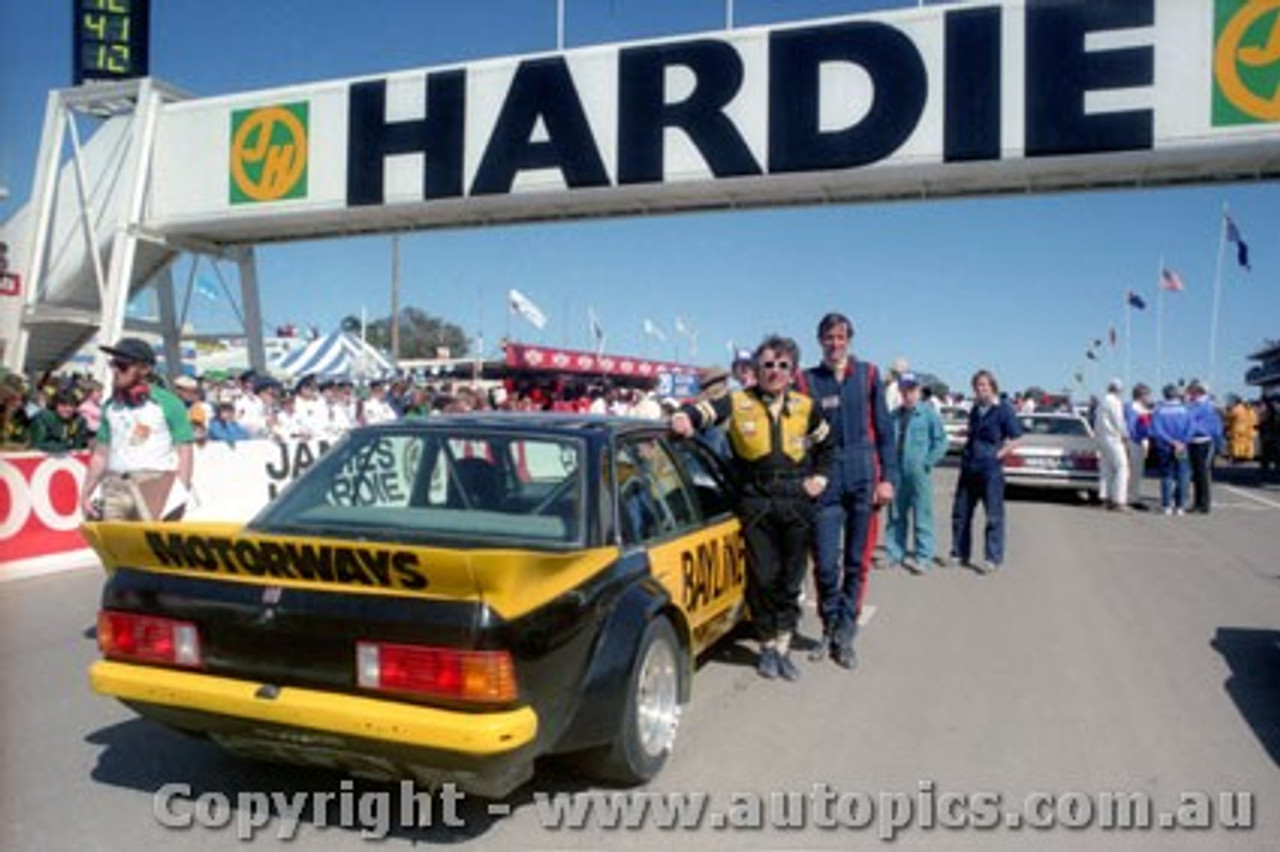 84840 - Fred Geissler & Ralph Radburn  Holden Commodore VH -  Bathurst 1984 - Photographer Lance Ruting