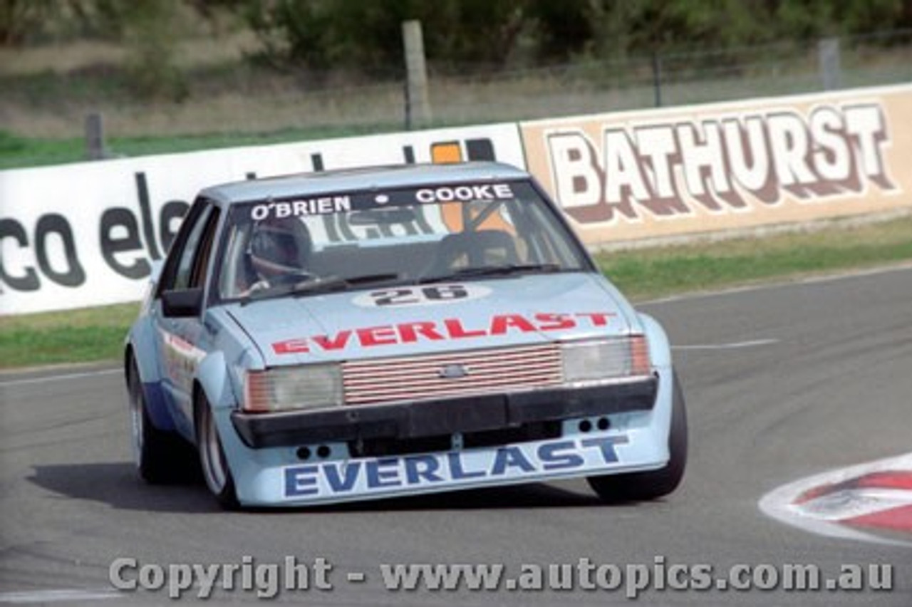 84873 - B. O'Brien / G. Cooke  - Ford Falcon XD -  Bathurst 1984 - Photographer Lance Ruting