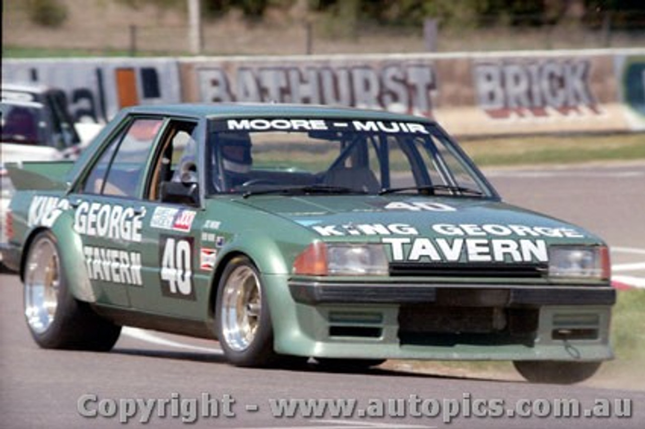 84907 - G. Lawrence / R. Muir  - Ford Falcon XE -  Bathurst 1984 - Photographer Lance Ruting