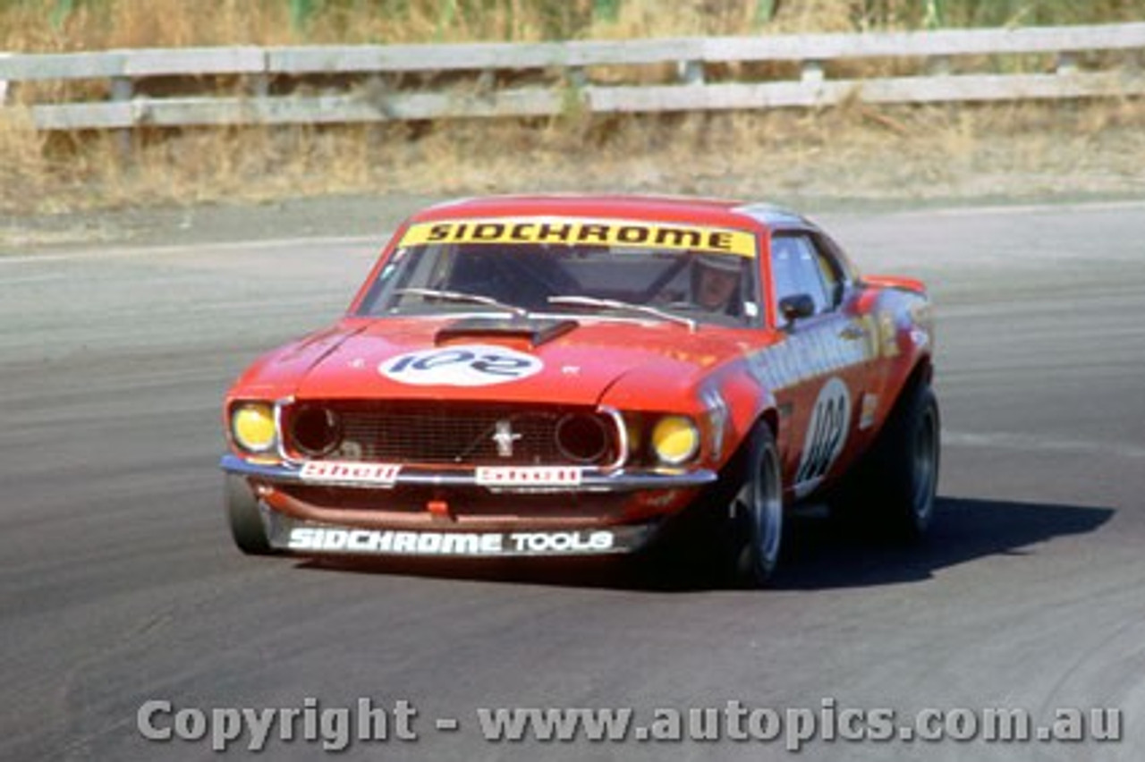 74134 - Stuart Innes Sidchrome Mustang  New Zealand 1974 -  Photographer Jeff Nield