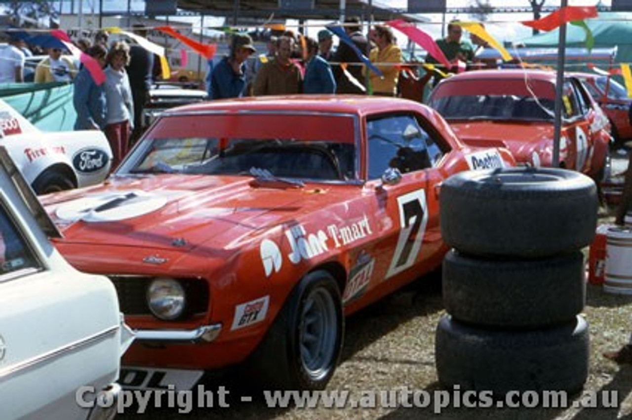 71242 - Bob Jane s Camaro and  Holden Torana V8 -  Lakeside 1971 - Photographer John Heselwood