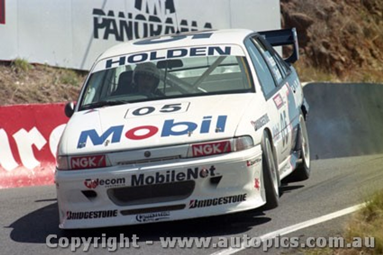 94736  -  P. Brock /  T. Mezera  - Holden Commodore VP - Bathurst 1994 - Photographer Ray Simpson