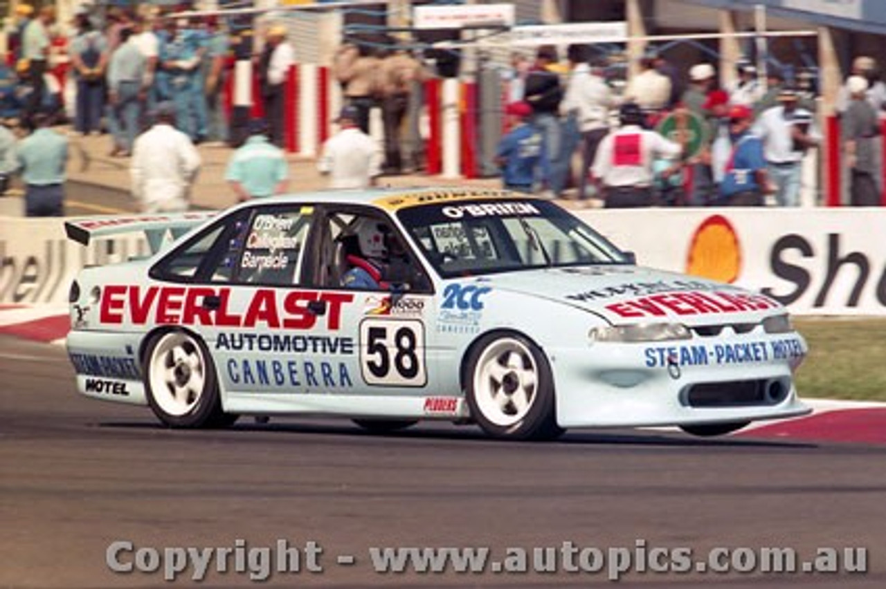 97775 - P. O'Brien / B. CALLAGHAN /  R. BARNACLE - Commodore VR - Bathurst 1997 - Photographer Ray Simpson