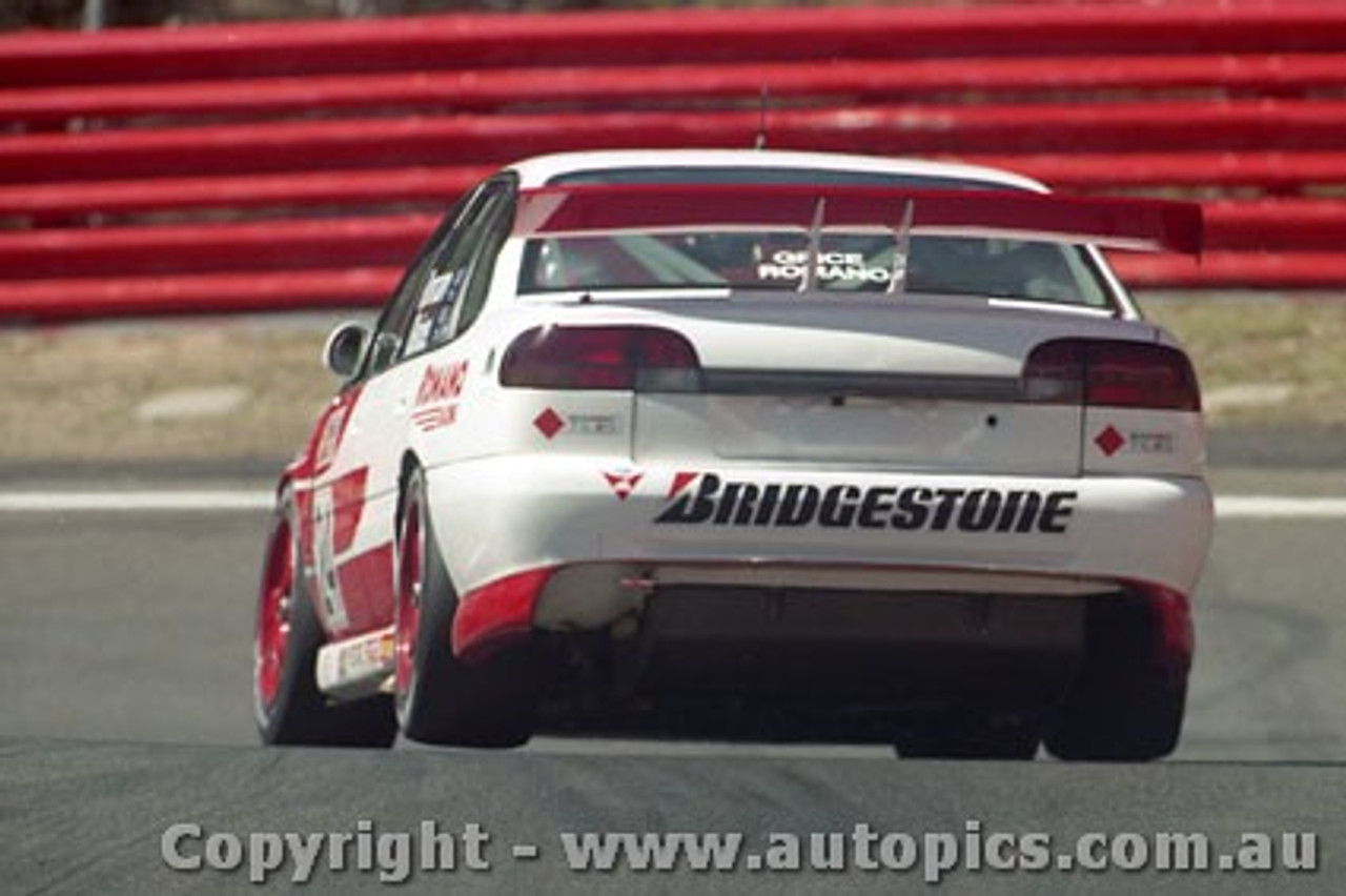 97788 - P. ROMANO / A. GRICE - Commodore VS - Bathurst 1997 - Photographer Ray Simpson