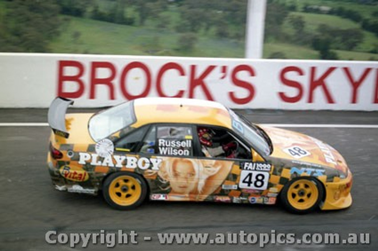 98760 - D. RUSSELL / R. WILSON - Commodore VR - Bathurst 1998 - Photographer Marshall Cass