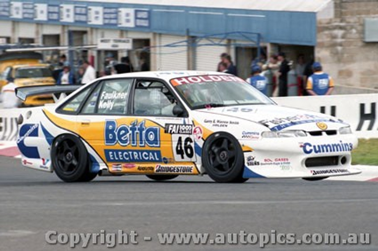 98770 - J. FAULKNER / T. KELLY - Commodore VS - Bathurst 1998 - Photographer Marshall Cass