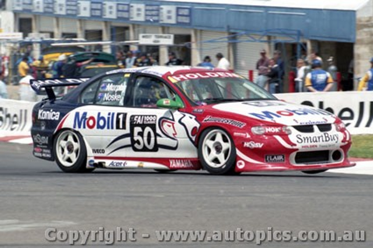 98785 - G. MURPHY / M. NOSKE - Commodore VT - Bathurst 1998 - Photographer Marshall Cass