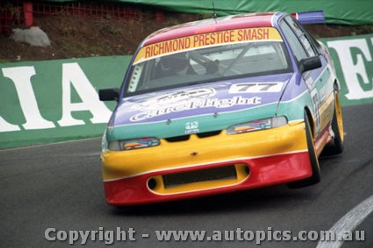 98811 - R. MORK / B. SIEDERS - Commodore VP - Bathurst 1998 - Photographer Marshall Cass