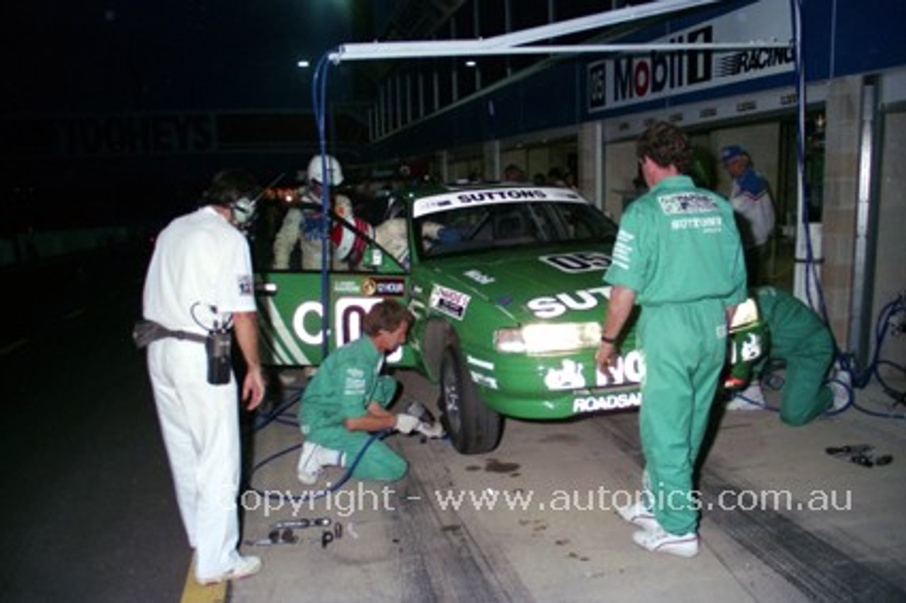 91024 - Brock / Crompton / McKay Holden Commodore VN SS V6 - 4th place  Bathurst 12 Hour March 1991 -  Protographer Darren House