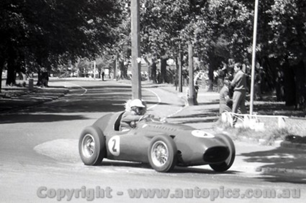 58556 - A. Glass, Ferrari Super Squalo -  Albert Park 1958 - Photographer Peter DAbbs