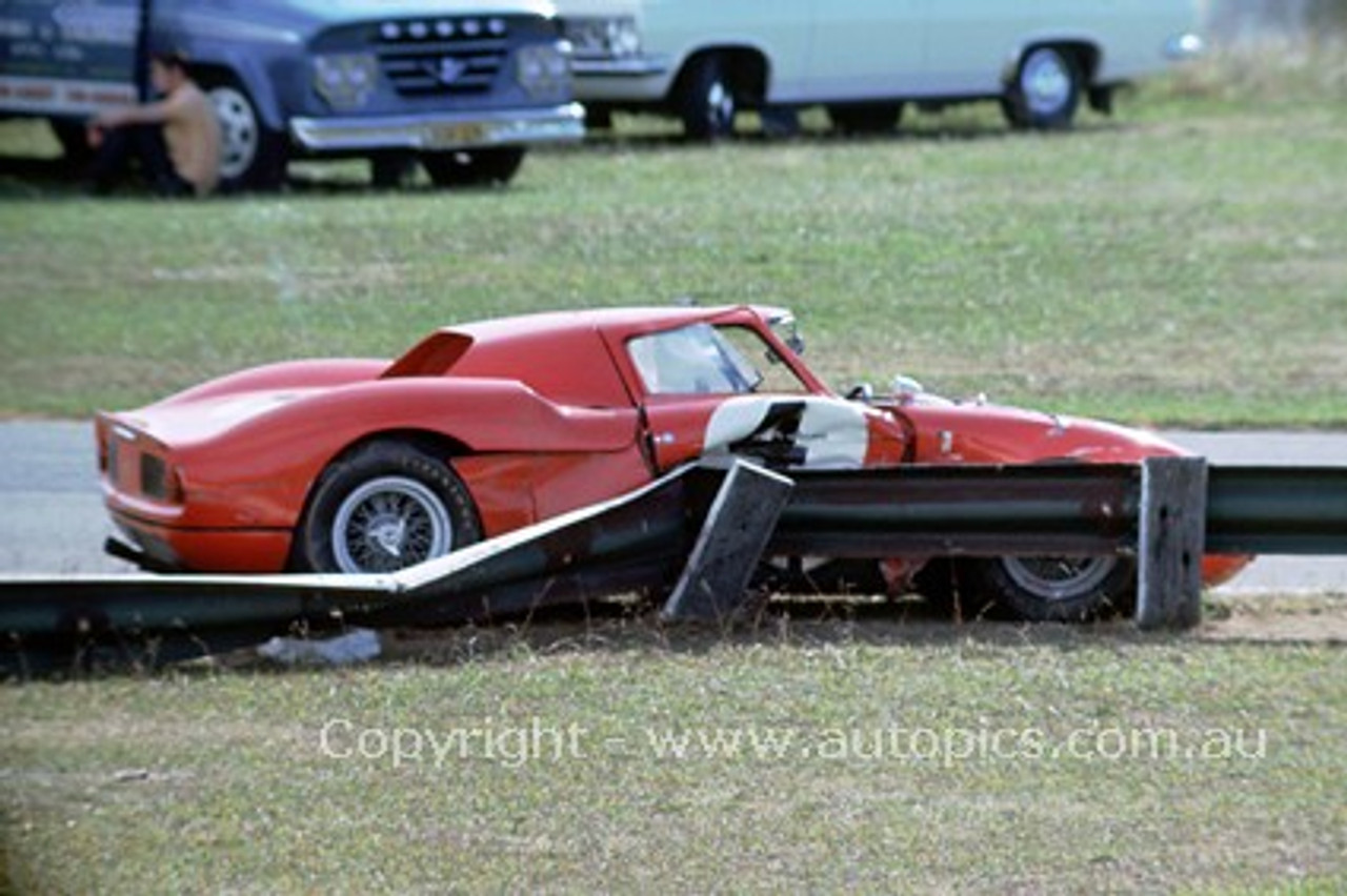 67500 - W. Brown - Ferrari 250 LM  - Warwick Farm 1967 - Photographer Richard Austin